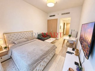 furnished-studio-azizi-riviera-meydan-pool-view